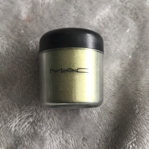 MAC Golden Olive Pigment
